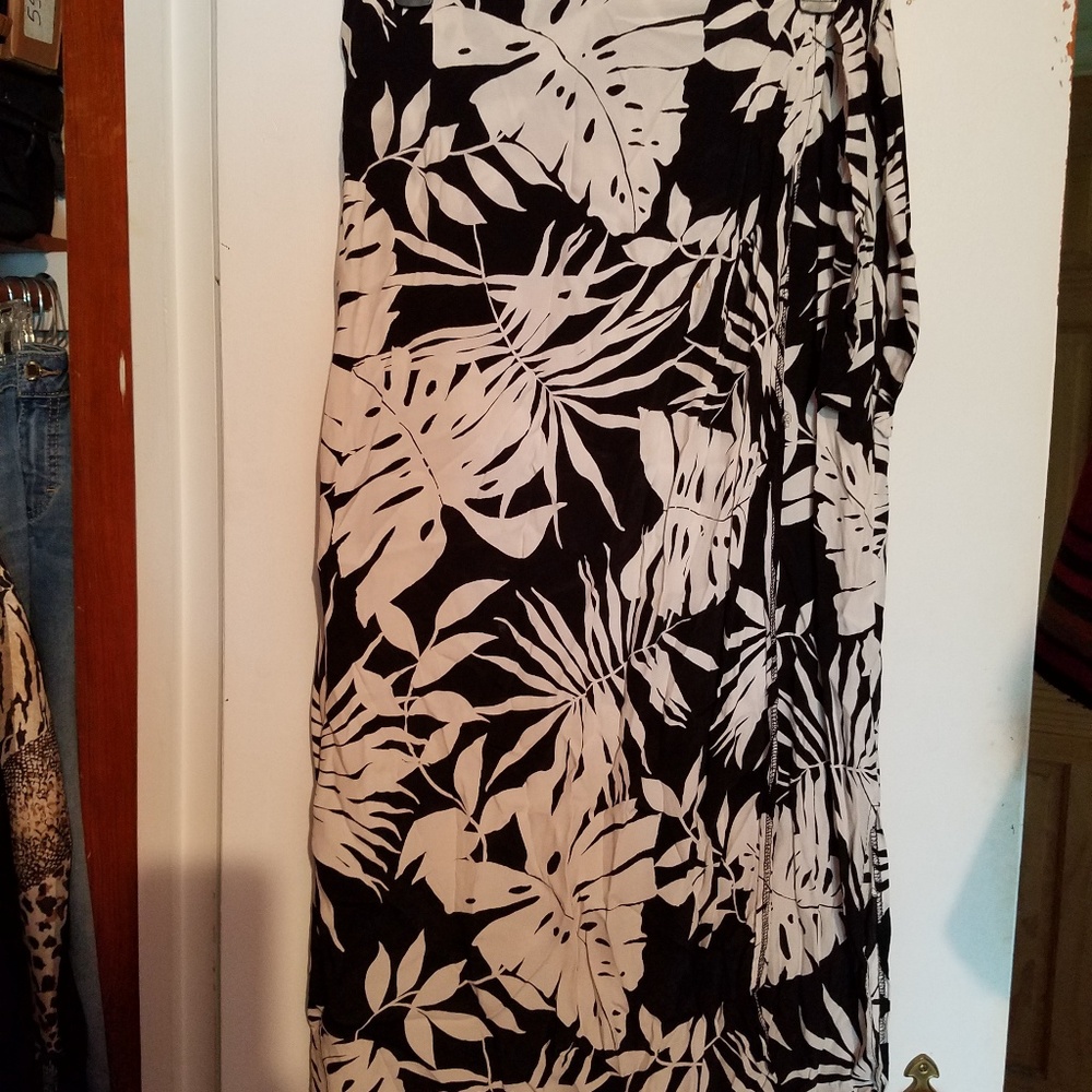 Black and white wrap skirt